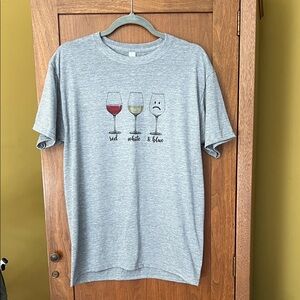 NEW - Gray Graphic Tee with Wine Glass Design - Red White and Blue -
